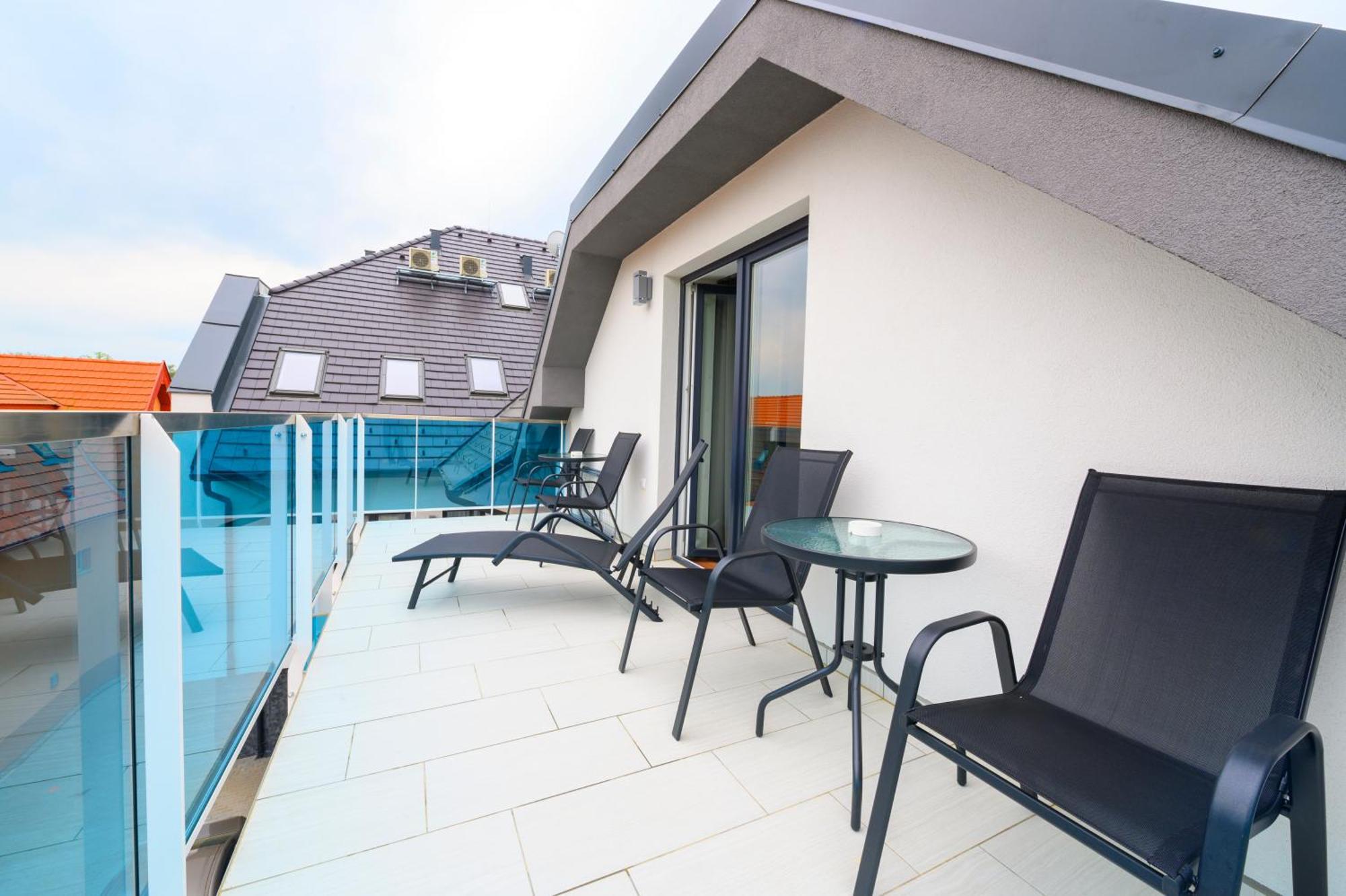Berill Suites Sárvár Eksteriør billede