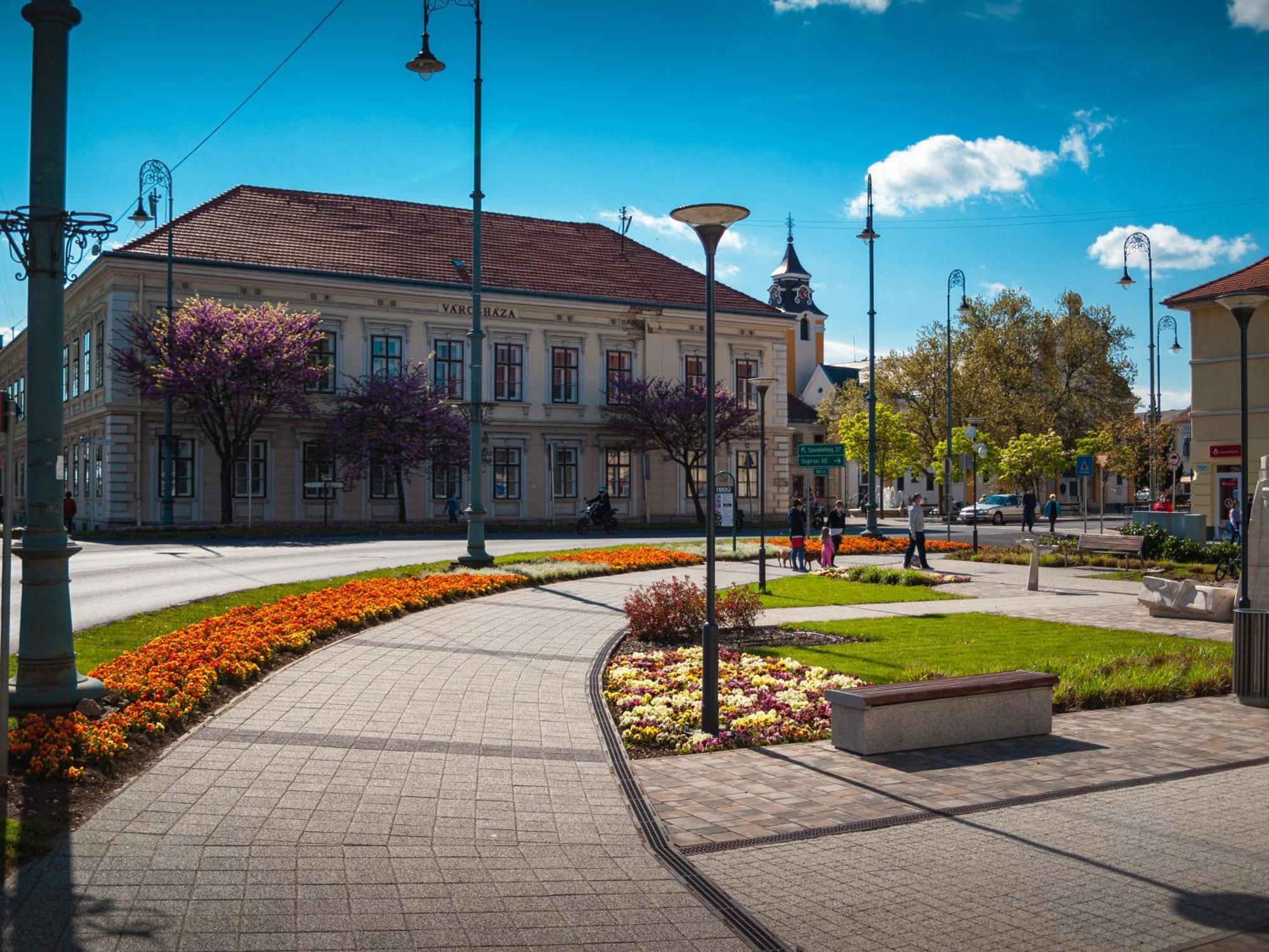 Berill Suites Sárvár Eksteriør billede
